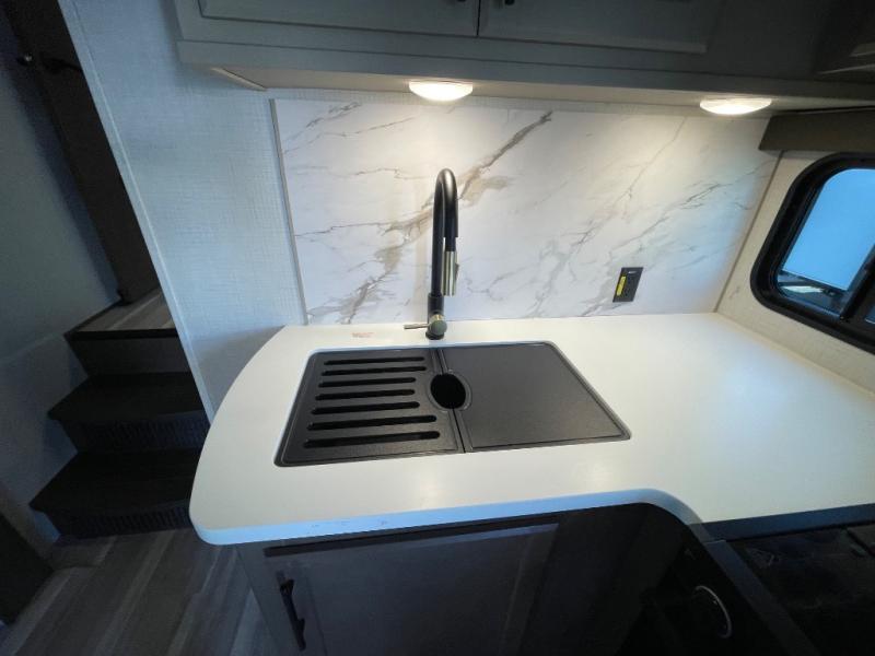 2026 Keystone Cougar Half-Ton (Fifth Wheel) 24RDS, $ 61,943