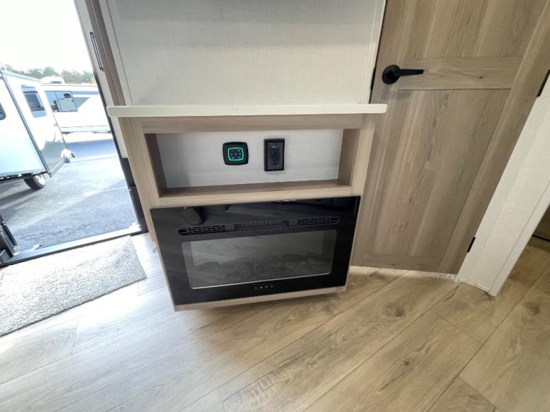 2026 Forest River Flagstaff Super Lite 26FKBS, $ 56,763