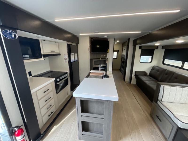 2026 Forest River Cherokee Alpha Wolf 33BH, $ 67,328