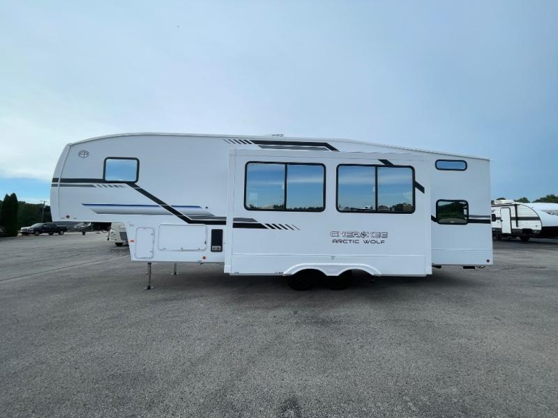 2026 Forest River Cherokee Arctic Wolf 285OPT, $ 80,274