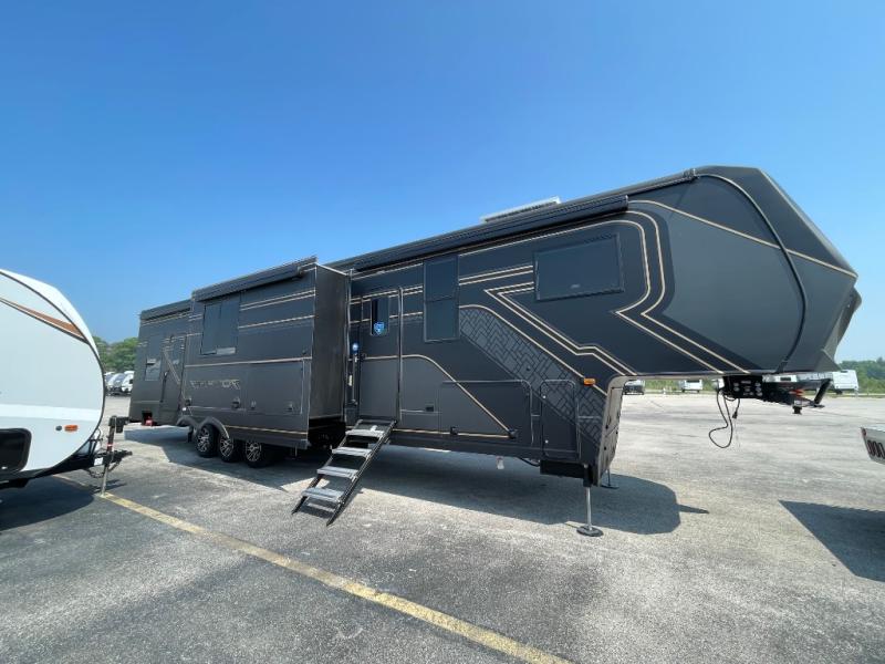 2025 Keystone Raptor 441, $ 119,990