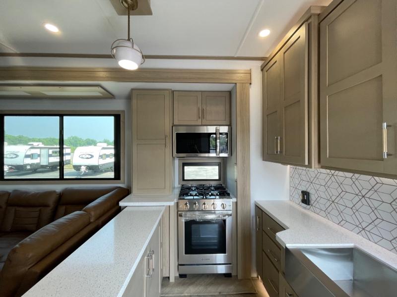 2025 Keystone Raptor 441, $ 119,990