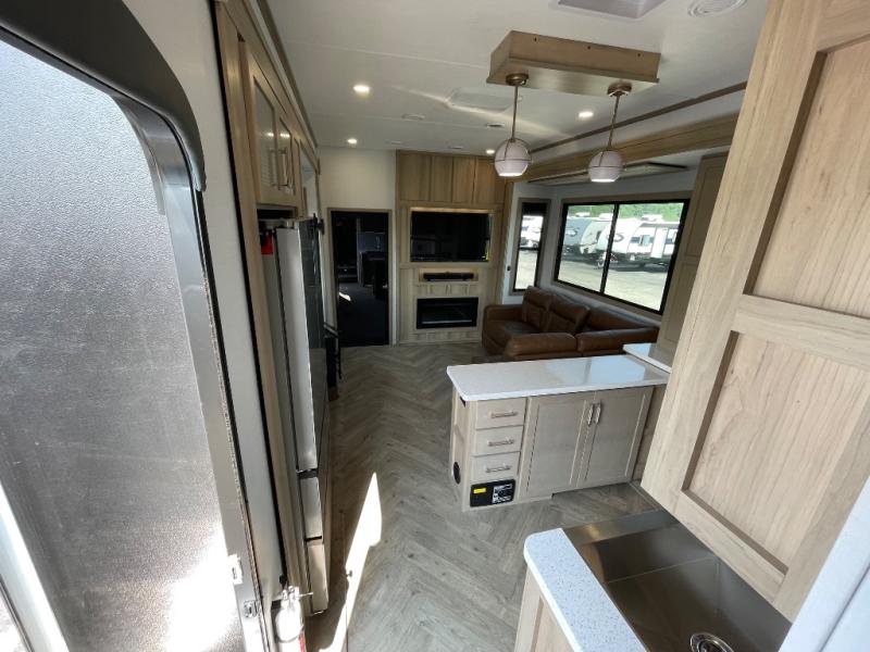 2025 Keystone Raptor 441, $ 119,990