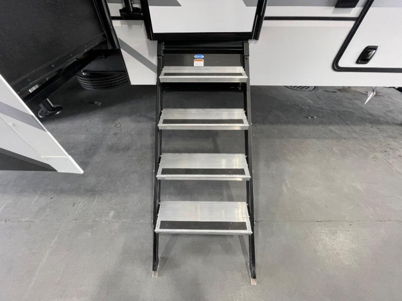2025 Keystone Raptor 415, $ 112,990