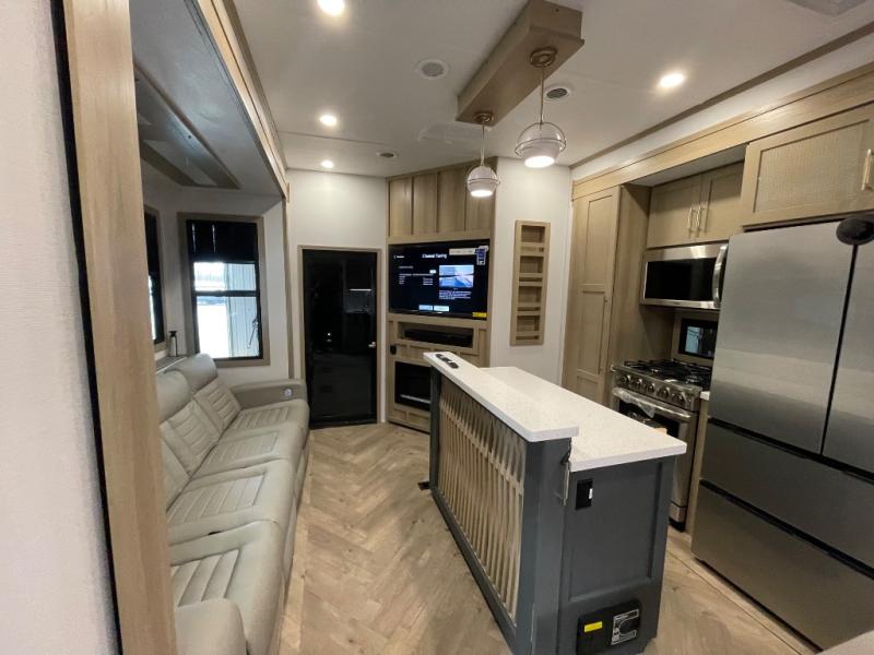 2025 Keystone Raptor 415, $ 112,990