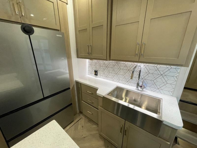 2025 Keystone Raptor 415, $ 112,990