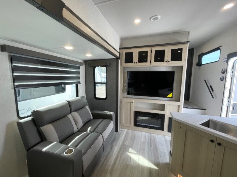 2025 Forest River Wildcat 41DREAM, $ 47,999