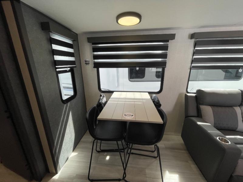 2025 Forest River Wildcat 41DREAM, $ 47,999