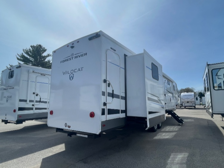 2025 Forest River Wildcat 41DREAM, $ 47,999