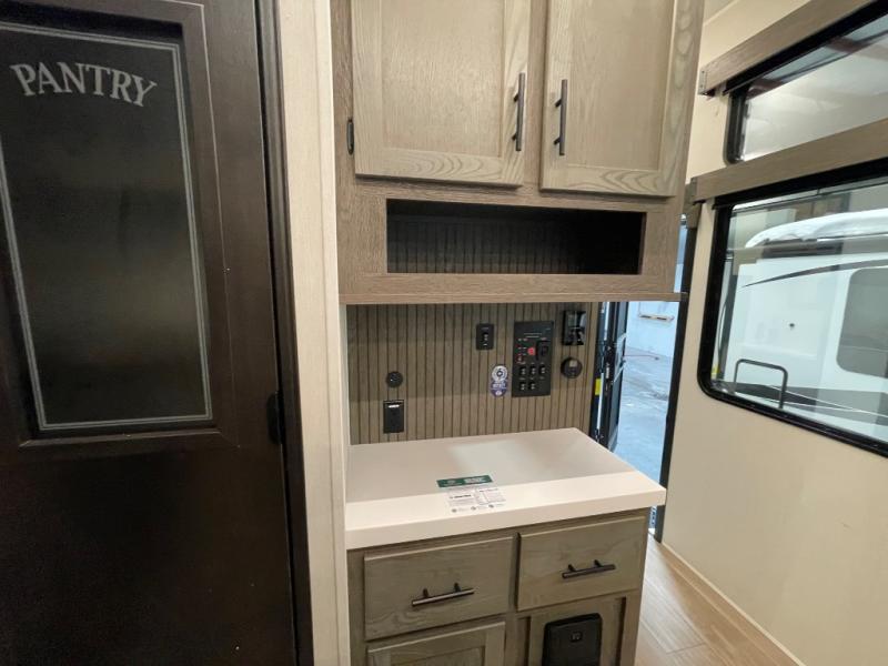 2026 Forest River Cherokee Arctic Wolf 38LEAH.G, $ 112,799
