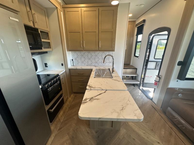 2026 Keystone Raptor Carbon Series (Fifth Wheel) 3, $ 120,339