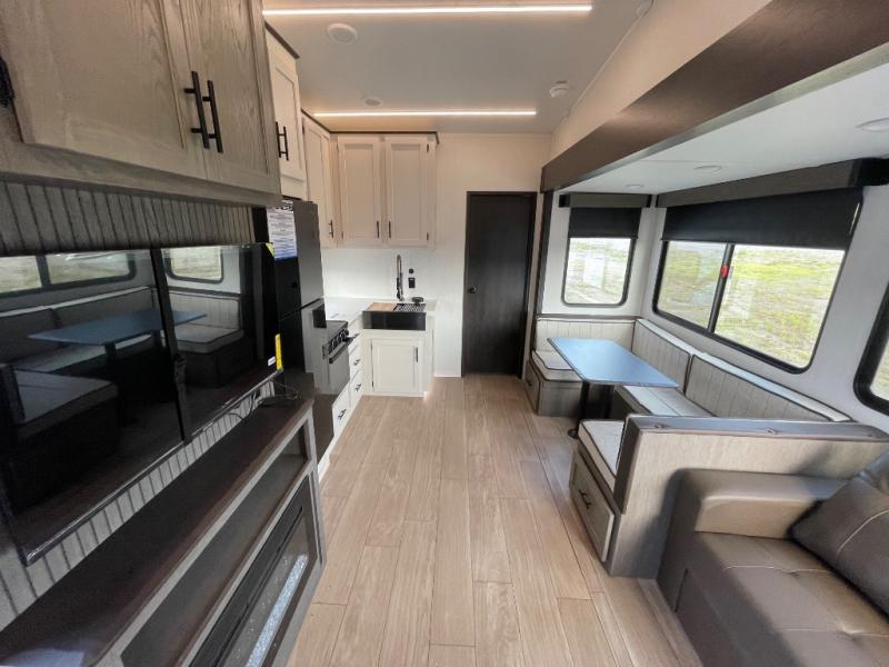 2026 Forest River Cherokee Arctic Wolf 287BH, $ 84,000