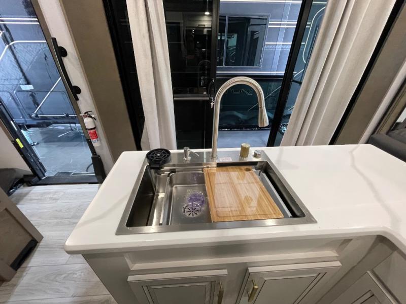 2025 Keystone Montana 3532SP, $ 84,995