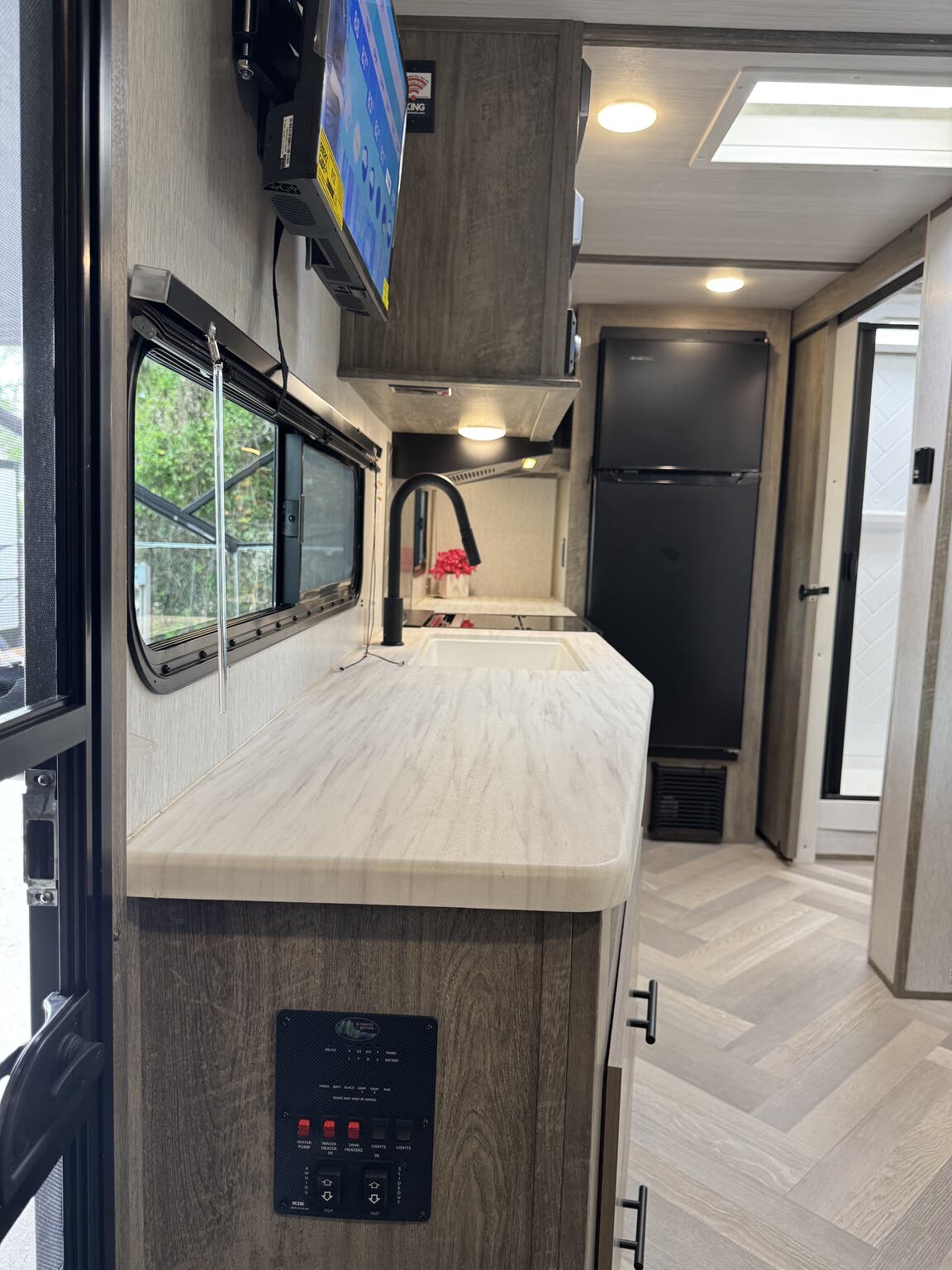 2022 Forest River Wildwood Heritage Glen Hyper Lyt, $ 19,995