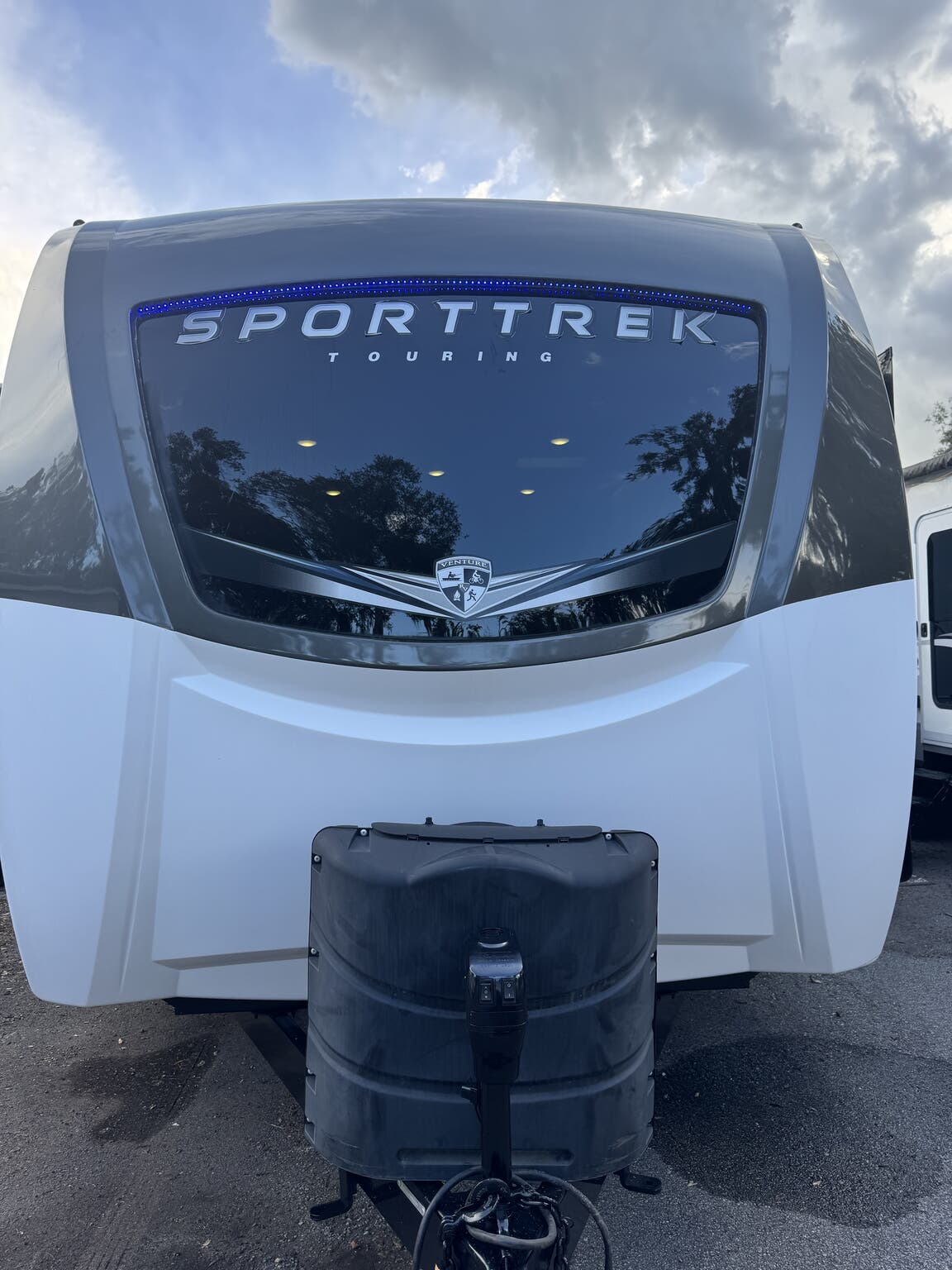 2022 Venture SportTrek Touring Edition STT333VMI, $ 37,800