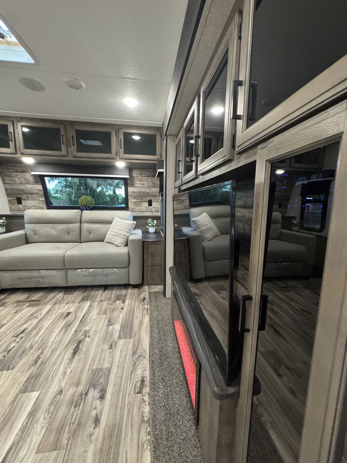 2022 Venture SportTrek Touring Edition STT333VMI, $ 37,800