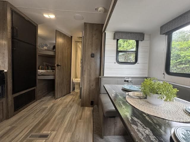 2023 Heartland Pioneer BH220, $ 22,000