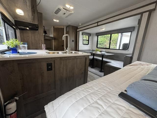 2023 Heartland Pioneer BH220, $ 22,000