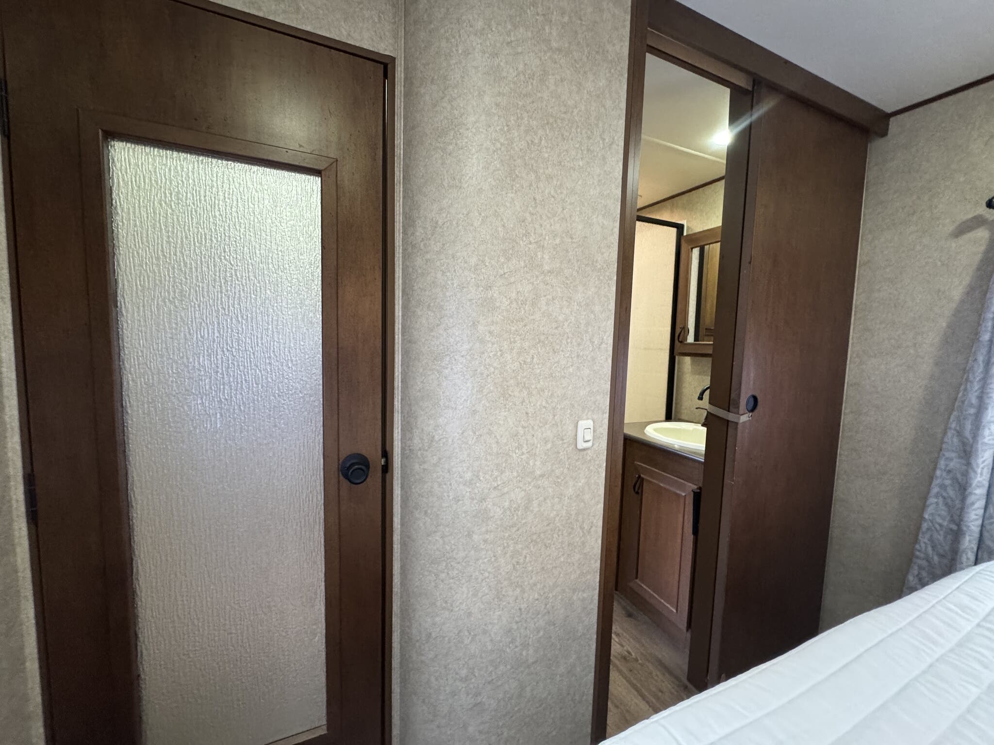2014 Open Range Light 274RLS, $ 15,900