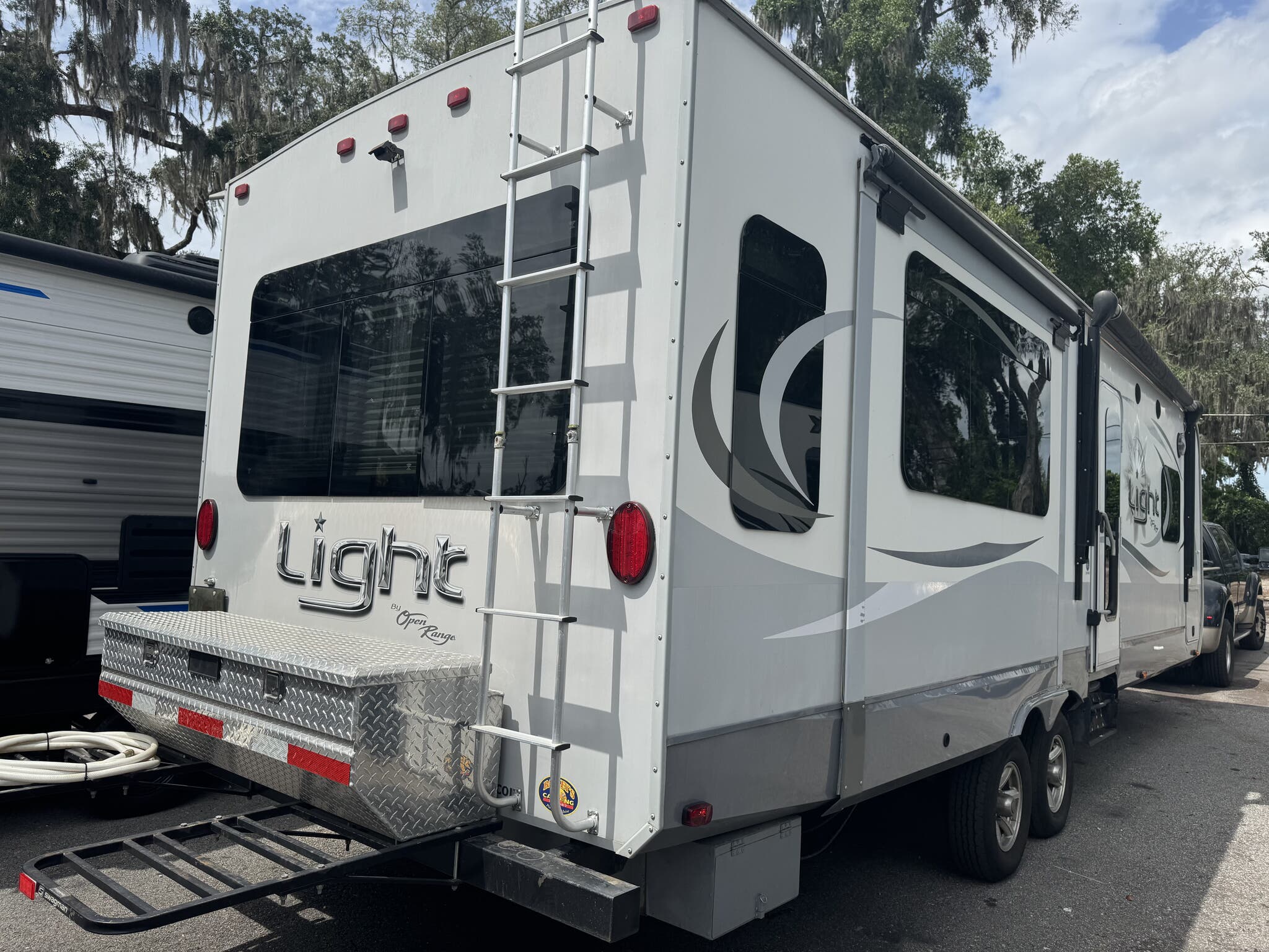 2014 Open Range Light 274RLS, $ 15,900