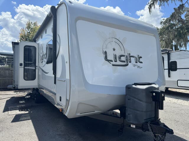 2014 Open Range Light 274RLS, $ 15,900