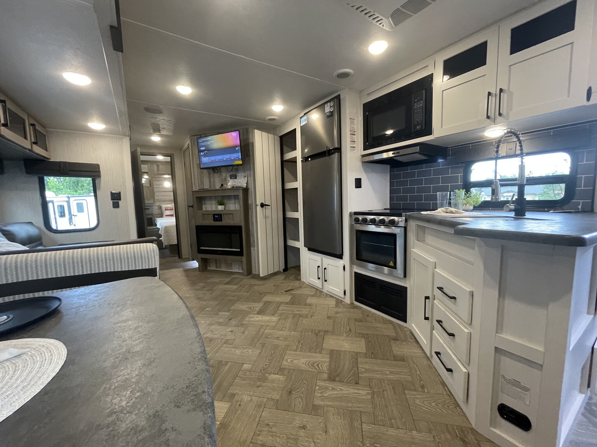 2022 Palomino Puma 28BHSS, $ 25,995