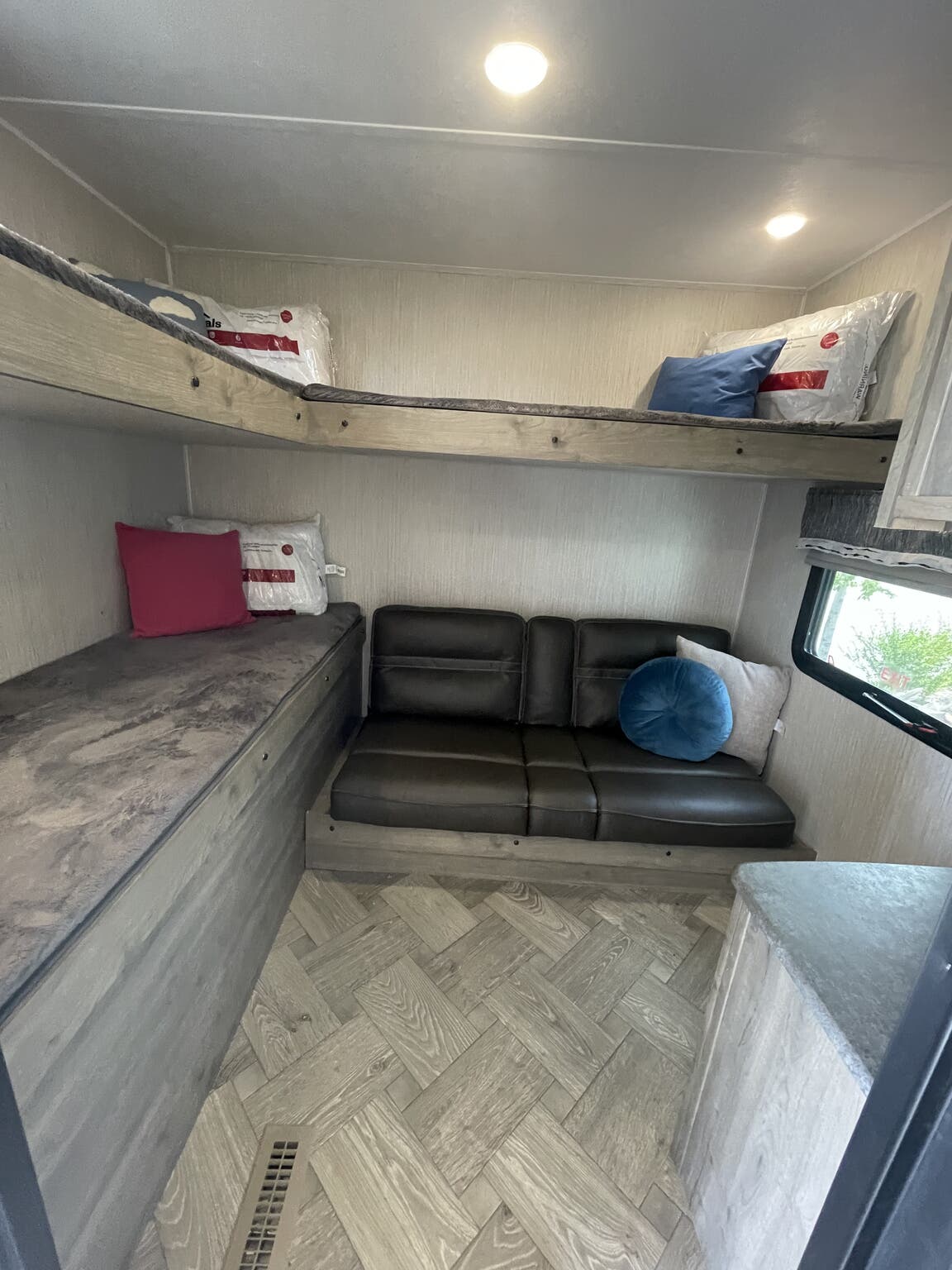 2022 Palomino Puma 28BHSS, $ 25,995