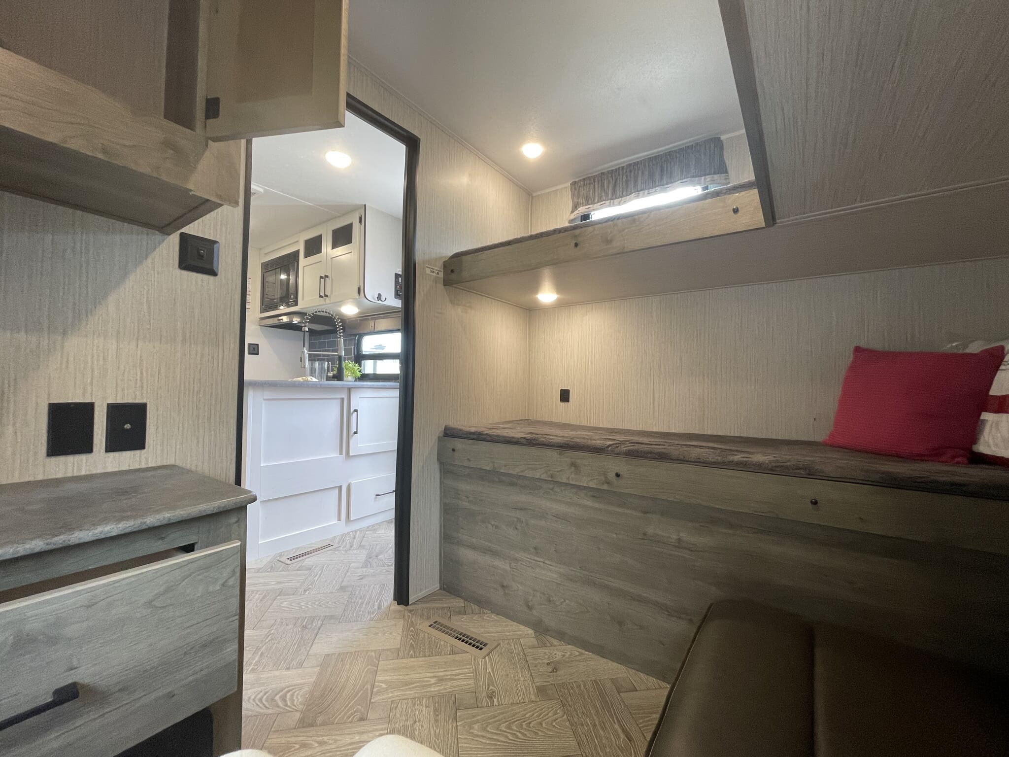 2022 Palomino Puma 28BHSS, $ 25,995