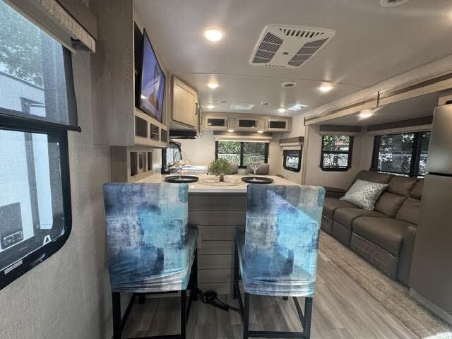 2022 Forest River Flagstaff Super Lite 26RLBS, $ 27,995