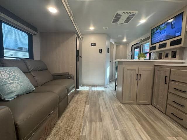 2022 Forest River Flagstaff Super Lite 26RLBS, $ 27,995