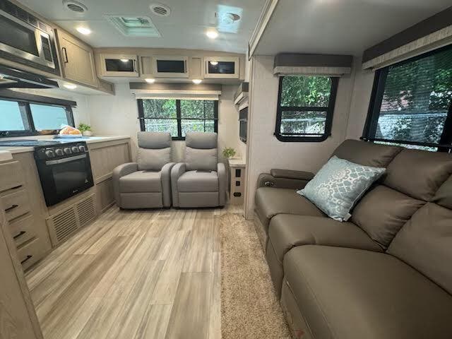 2022 Forest River Flagstaff Super Lite 26RLBS, $ 27,995