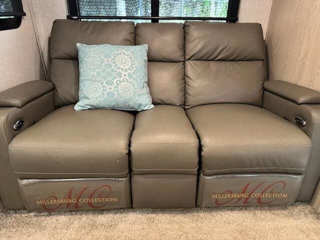 2022 Forest River Flagstaff Super Lite 26RLBS, $ 27,995