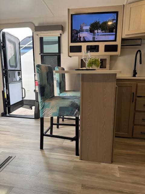 2022 Forest River Flagstaff Super Lite 26RLBS, $ 27,995