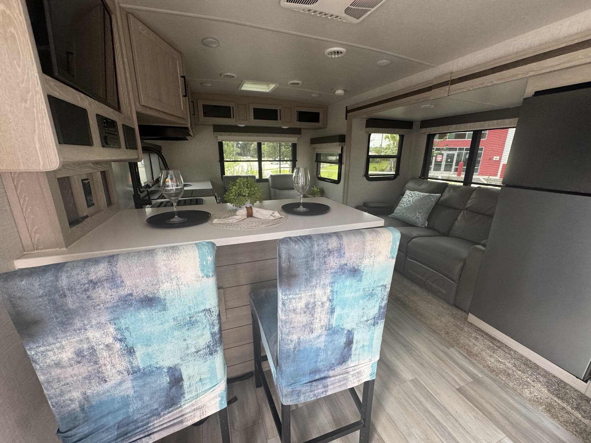 2022 Forest River Flagstaff Super Lite 26RLBS, $ 27,995