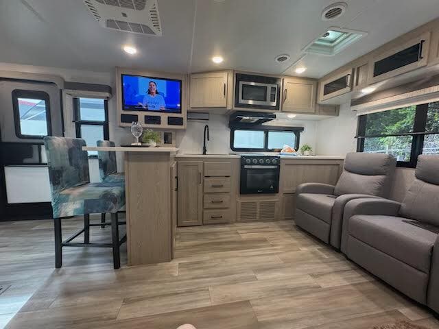 2022 Forest River Flagstaff Super Lite 26RLBS, $ 27,995