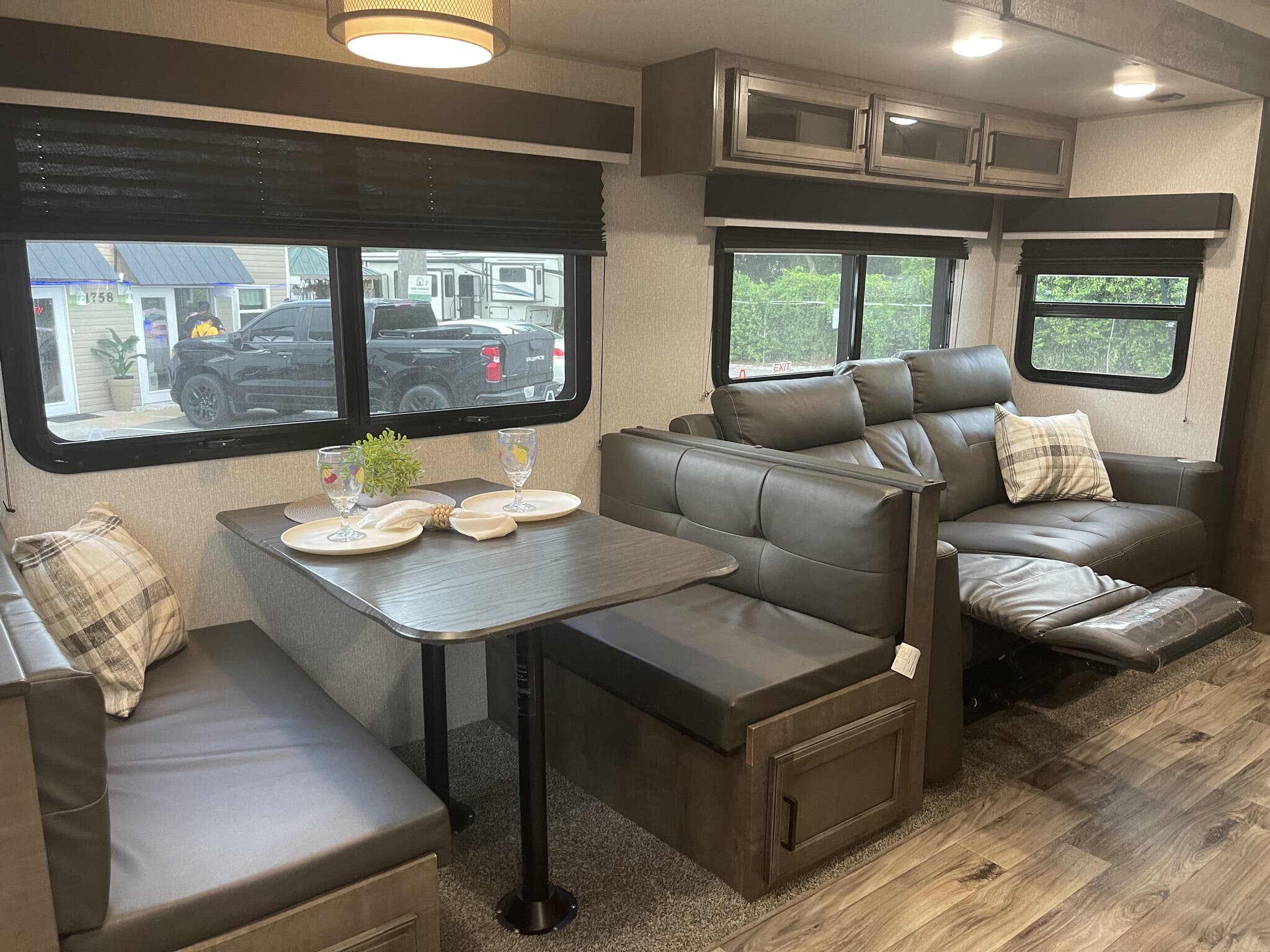 2022 Venture SportTrek Touring Edition STT272VRK, $ 29,995