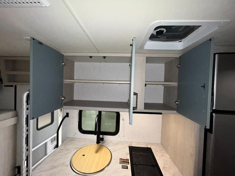 2027 Winnebago Sunflyer 22RS, $ 105,945