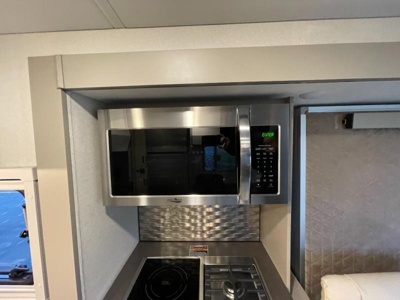 2025 Winnebago View 24T AWD, $ 179,998