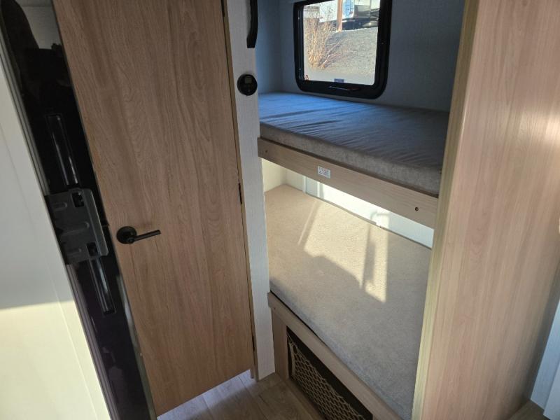 2026 Winnebago Micro Minnie 2108DS, $ 38,765