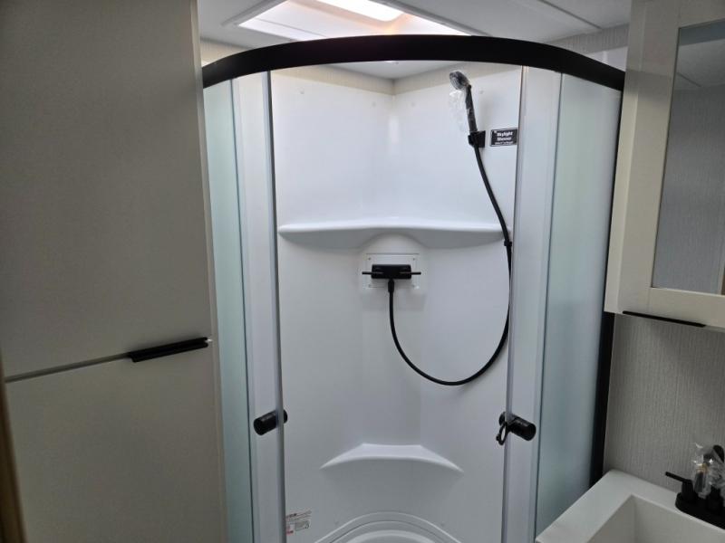 2026 Winnebago Thrive 18FBS, $ 36,998