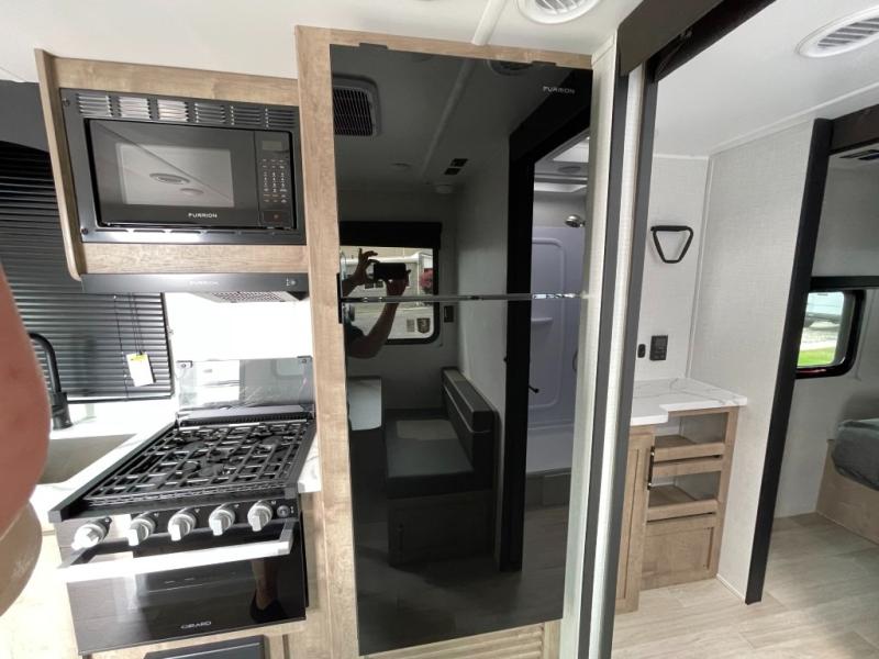 2027 Keystone Springdale 2100RLWE, $ 26,154