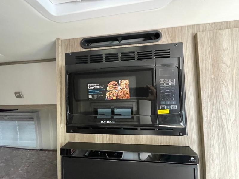 2027 Winnebago Travato 59G, $ 147,998