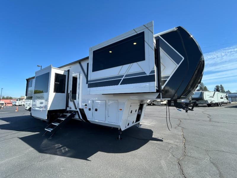 2027 Keystone Montana 3800FL, $ 152,990