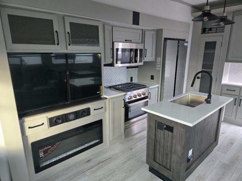 2026 Keystone Montana High Country 295RL, $ 74,998