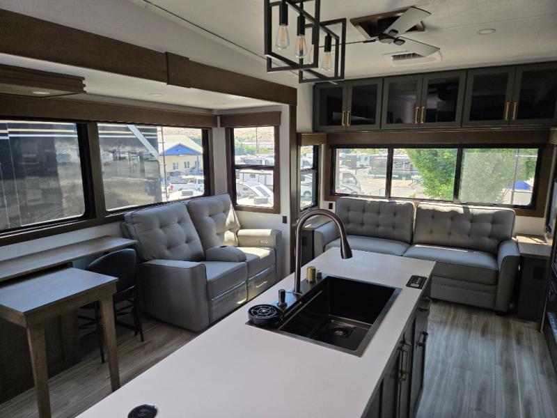 2026 Keystone Montana High Country 290RL, $ 97,054