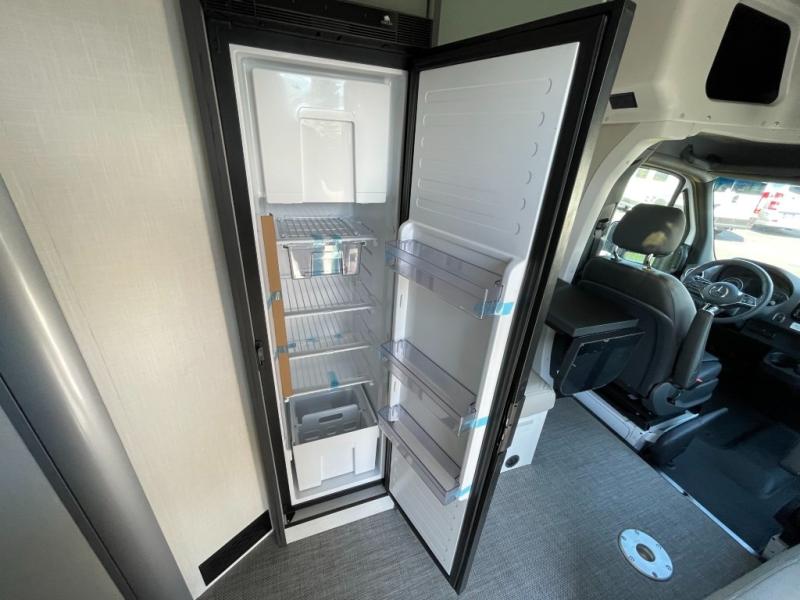 2027 Winnebago EKKO 23B, $ 216,562