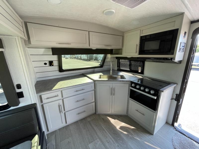 2026 Keystone Cougar Half-Ton (Travel Trailer) 25F, $ 49,979