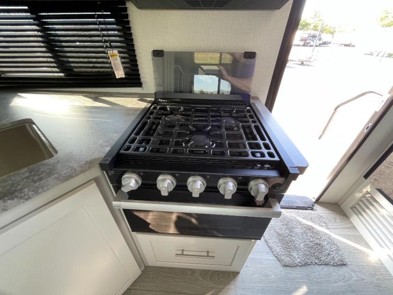 2026 Keystone Cougar Half-Ton (Travel Trailer) 25F, $ 49,979
