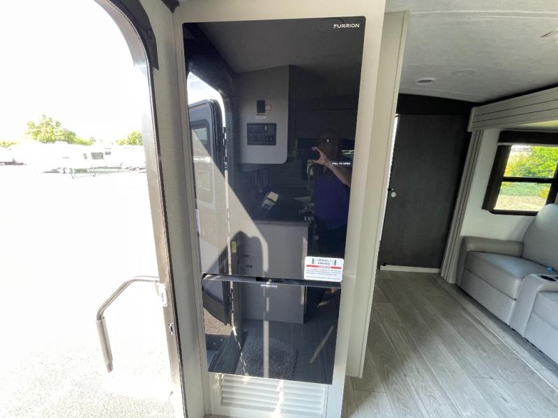 2026 Keystone Cougar Half-Ton (Travel Trailer) 25F, $ 49,979