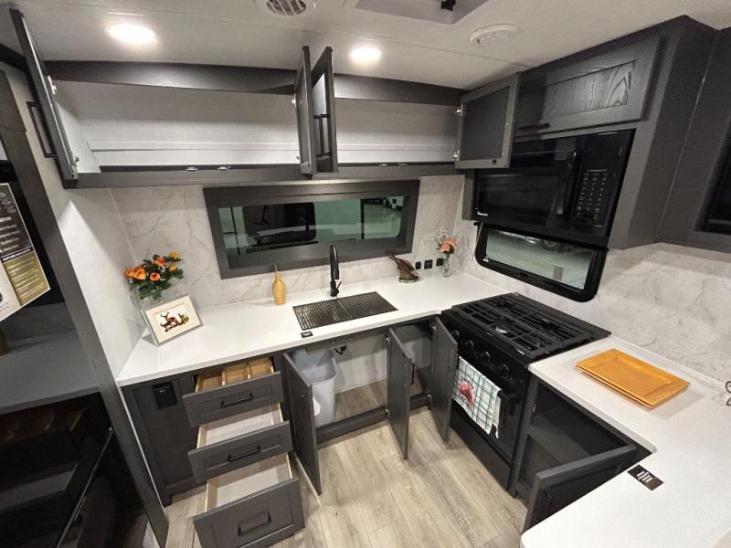 2026 Forest River Rockwood Signature Travel Traile, $ 59,988